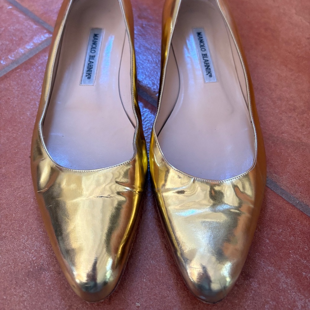 Manolo Blahnik Metallic Gold Leather Ballet Flats – Women’s Size 8